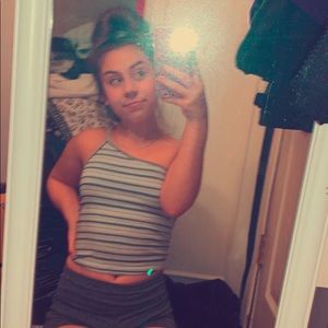 Meet your Posher, Isabella